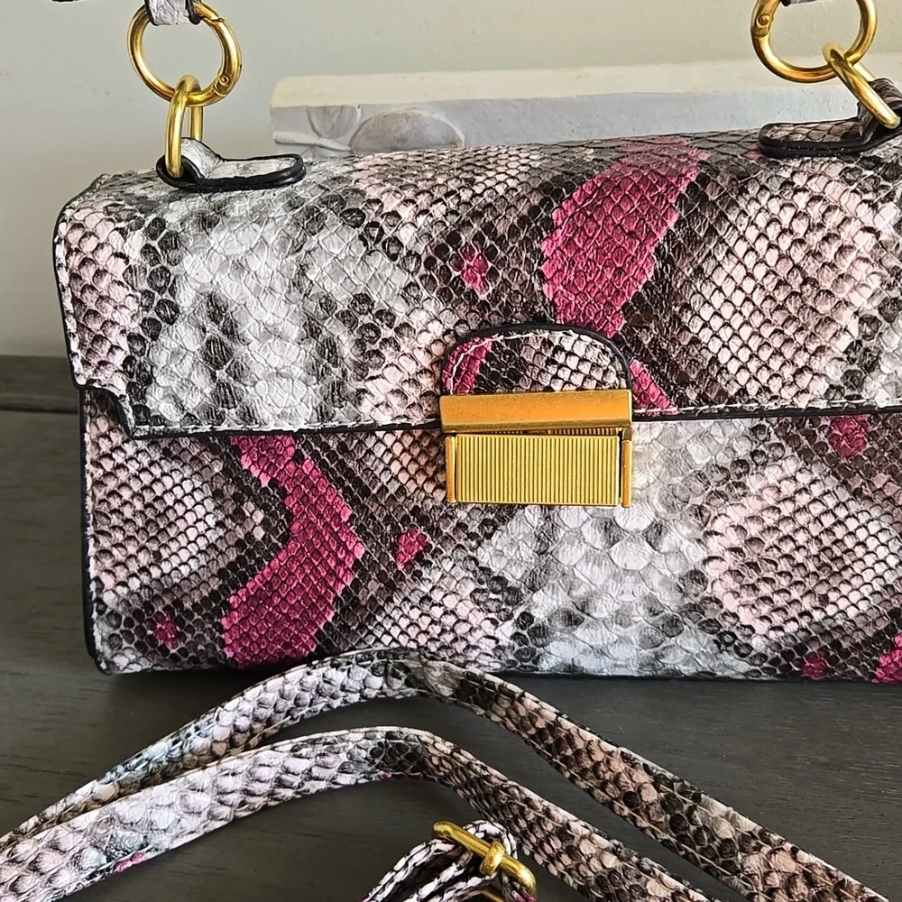 Unbranded elegant snakeskin